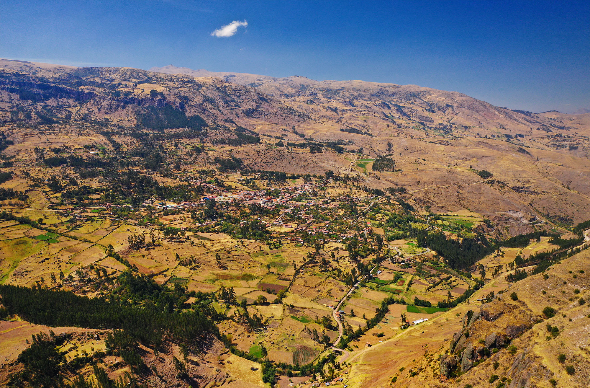 FileChinchaypujio_as_seen_from_Qollmay.jpg