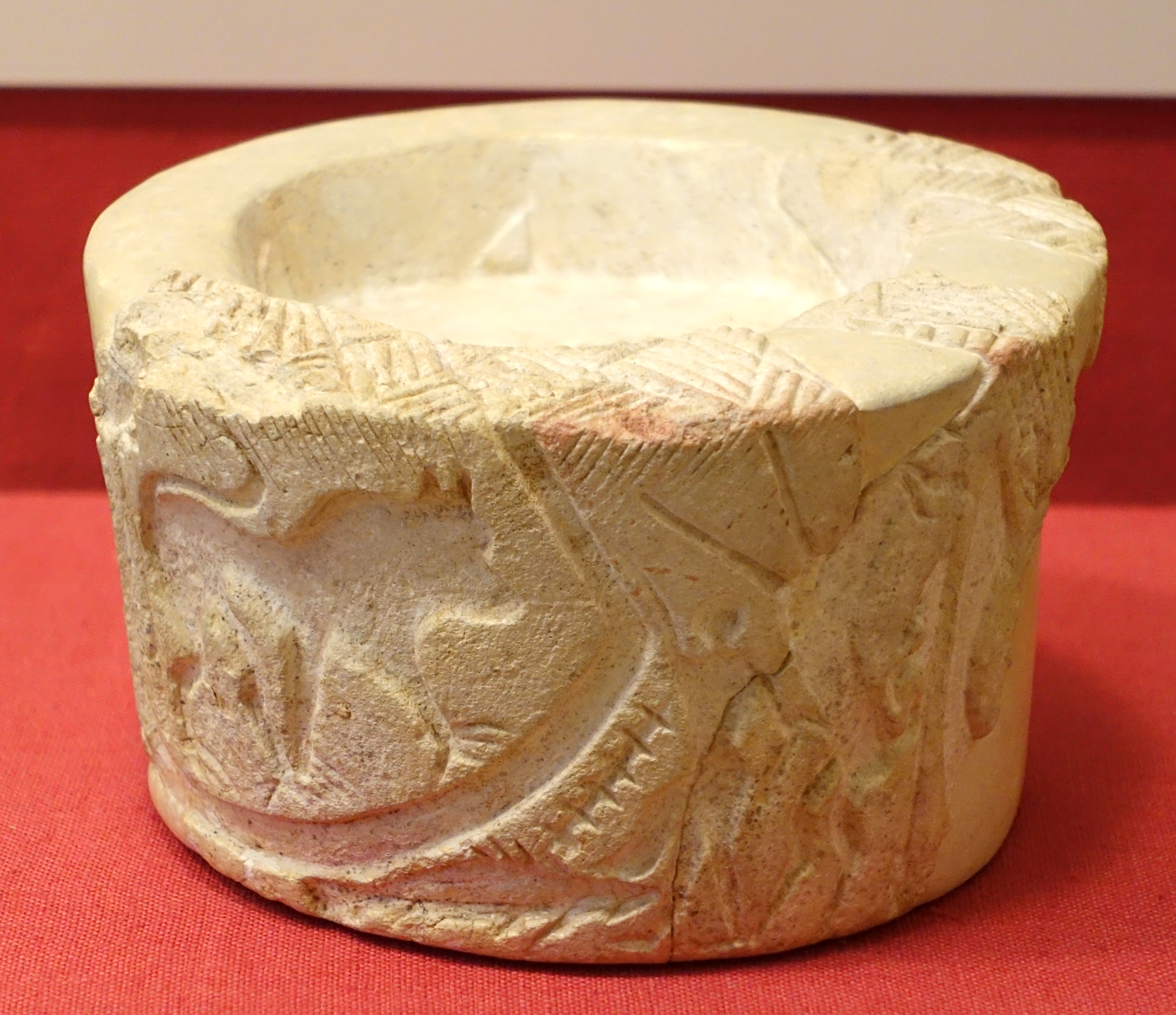 FileQustul_Incense_Burner_Qustal_Nubia_Cemetery_L_tomb_24_A-Group_3200-3000_BC_limestone_-_Oriental_Institute_Museum_University_of_Chicago_-_DSC08007.JPG
