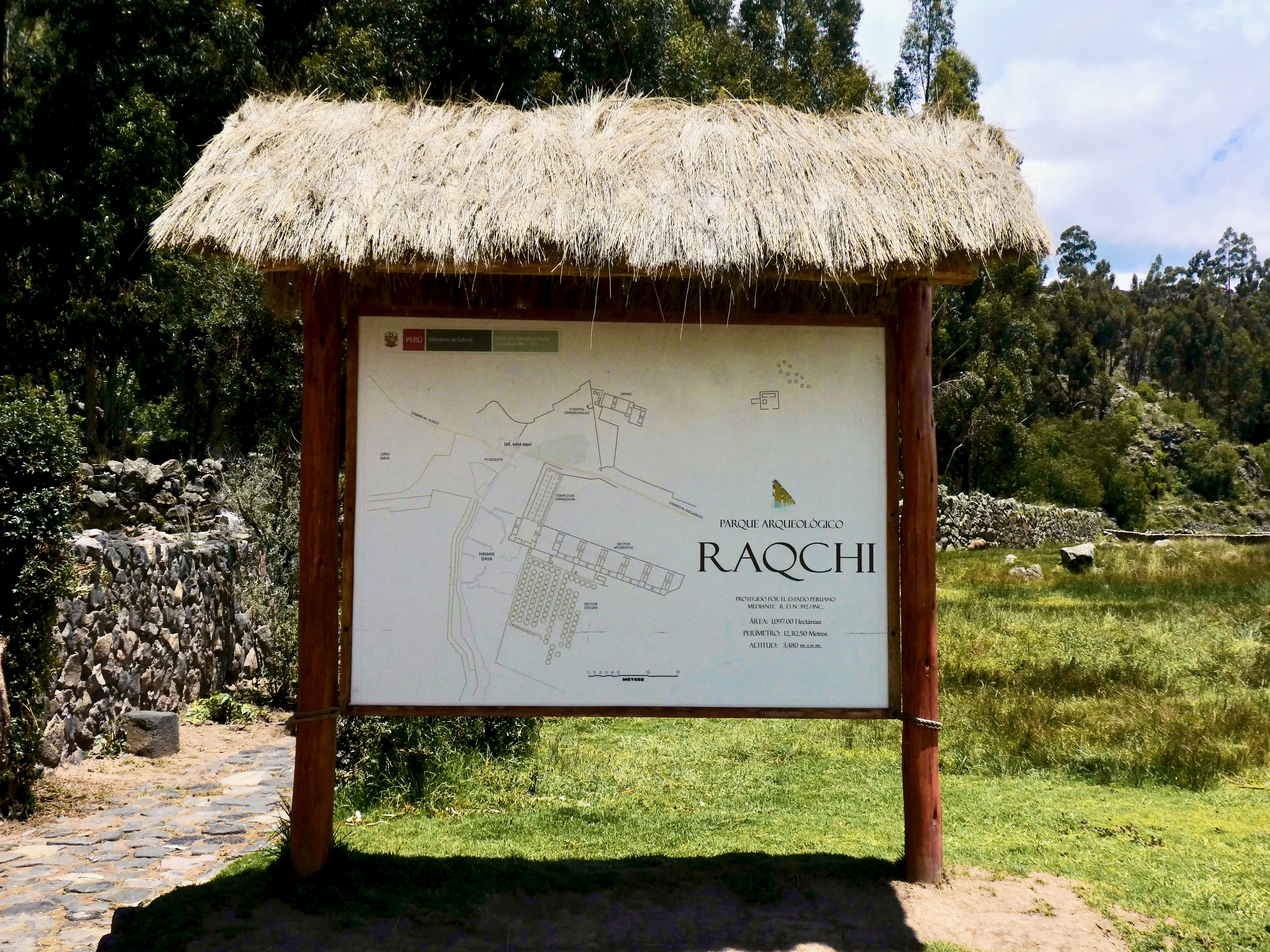 FileParque_Arqueologico_de_Raqchi.jpg