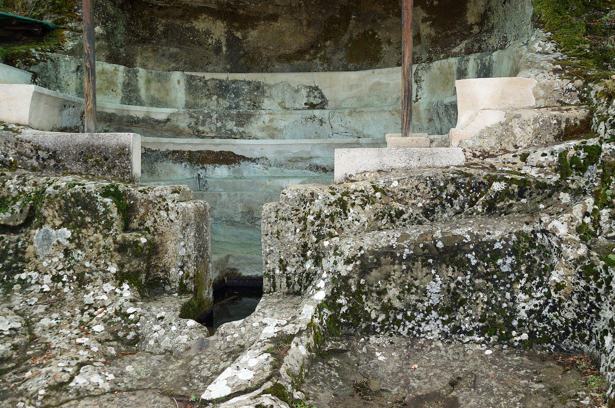 FileSelca_e_Poshtme_Tomb2.jpg