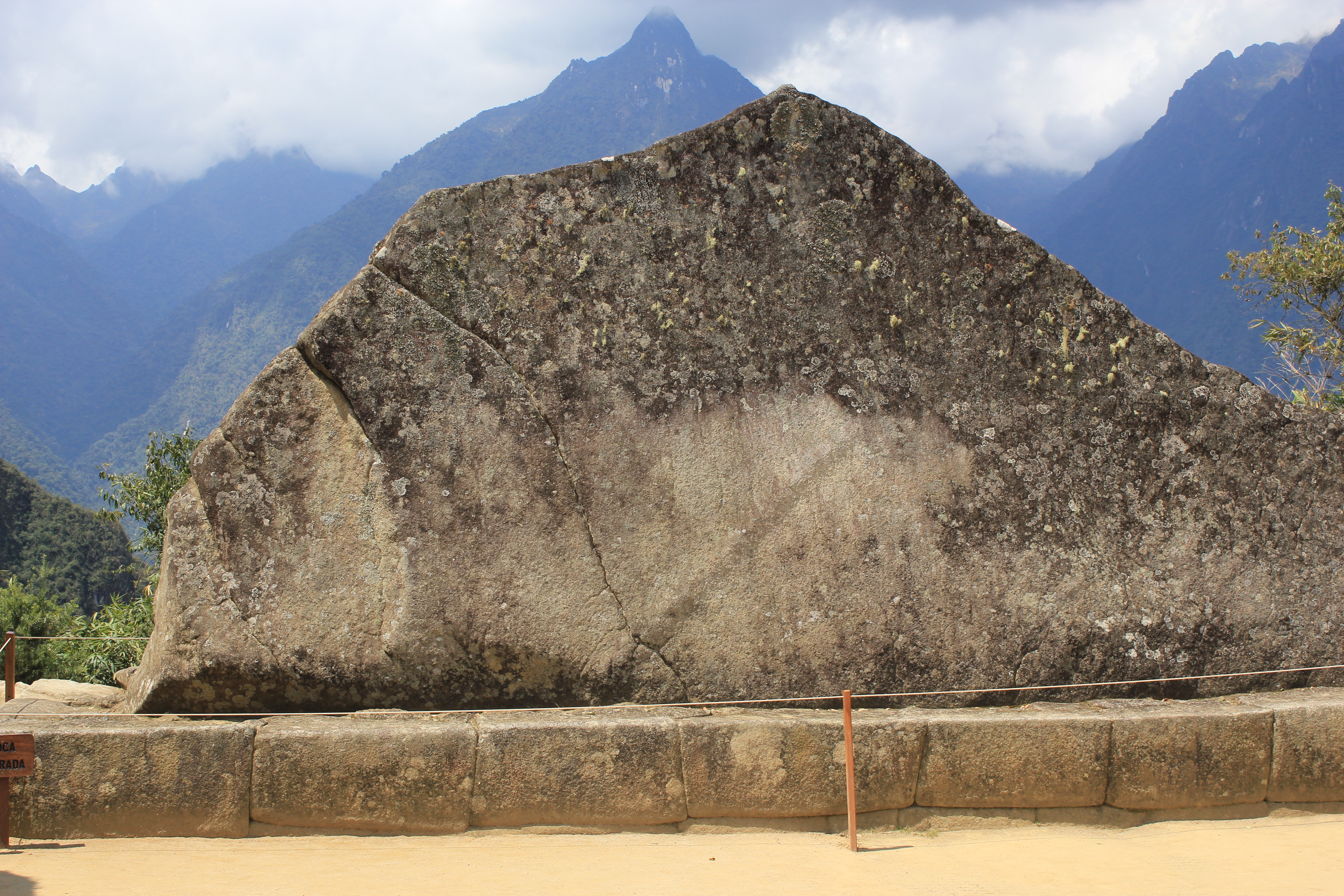 FileMachu_Picchu_Peru_-_Laslovarga_164.jpg