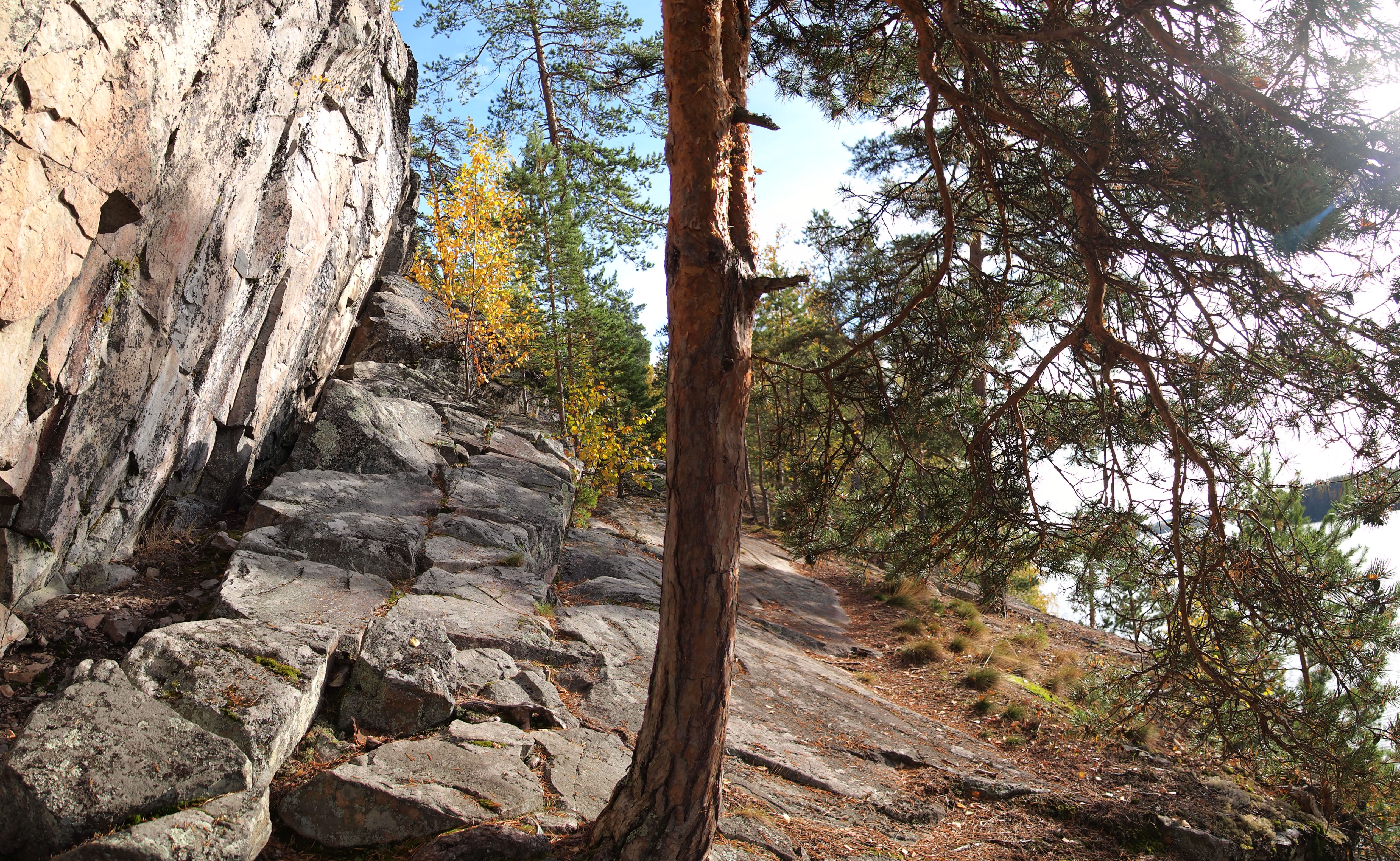 Saraakallio rock paintings