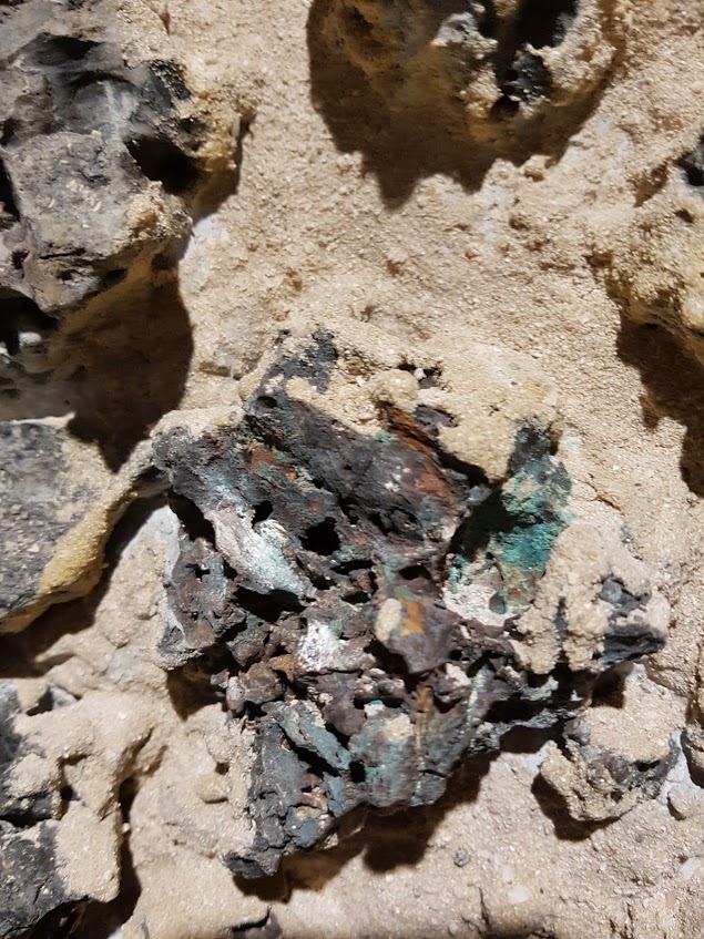 FileCopper_slag_from_Suruq_Al_Hadid.jpg