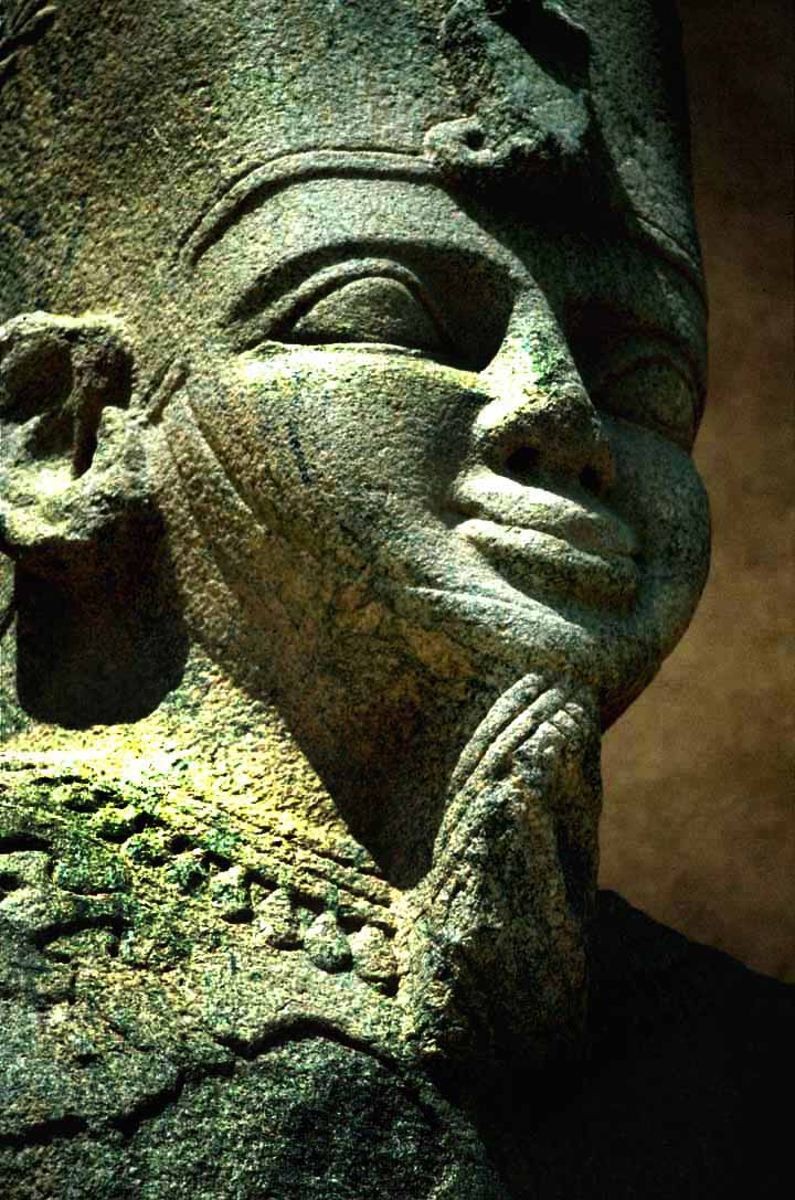 FileStatue_claimed_to_depict_Natakamani_found_in_Tabo_on_the_isle_of_Argo.jpg