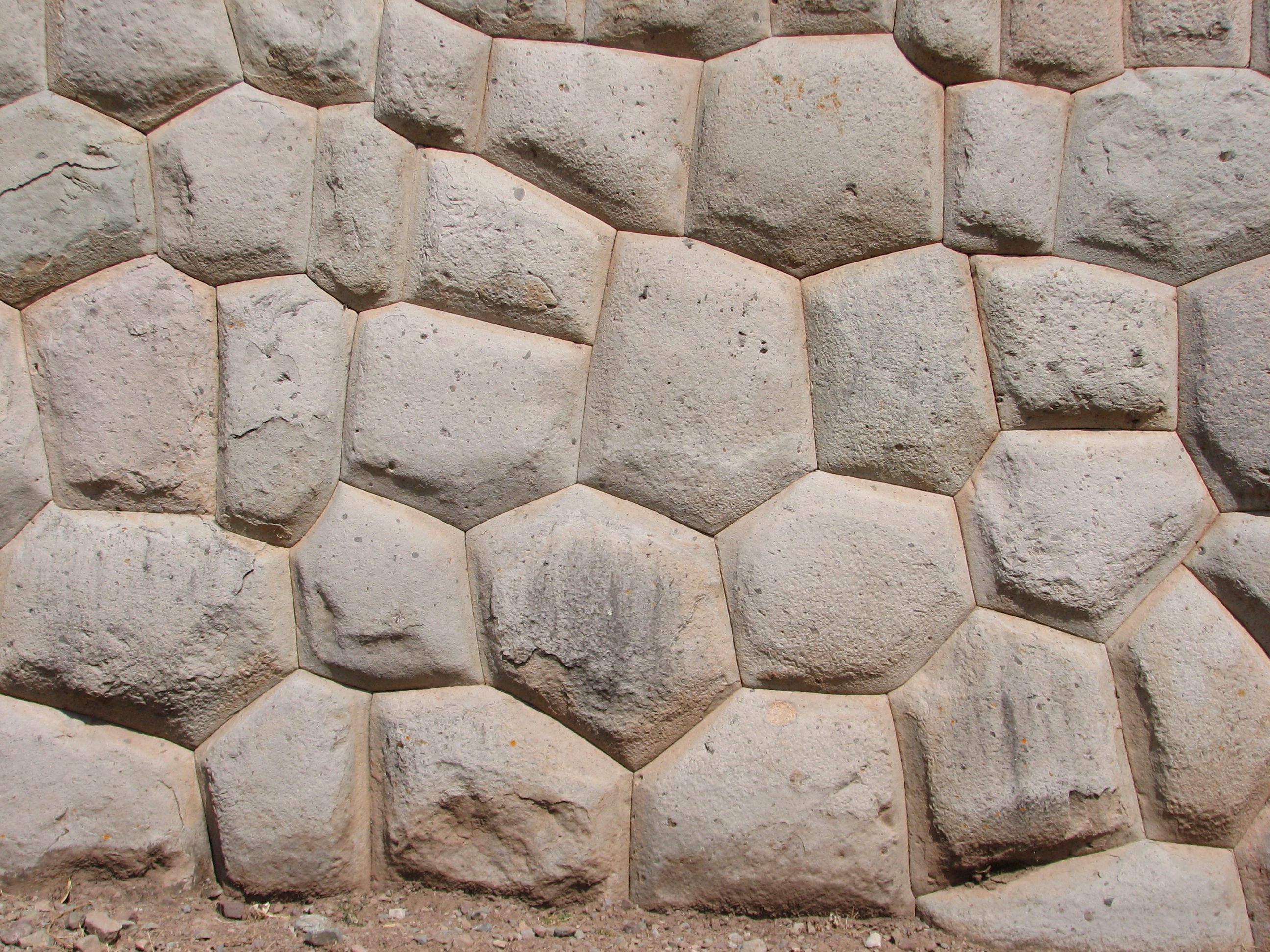 FileTarahuasi_Archaeological_site_-_stones.jpg