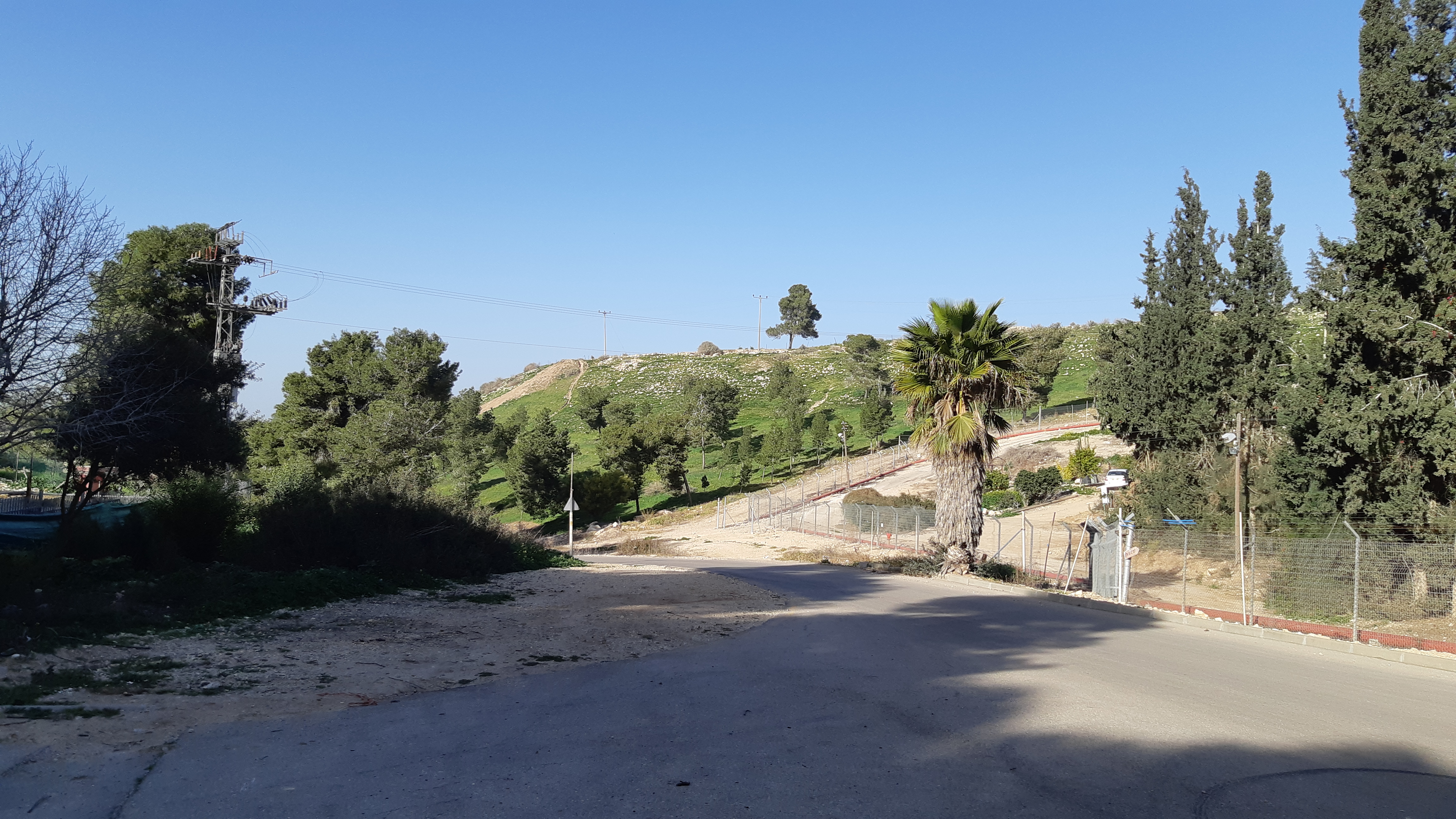 FileTEL_EL_KHUWEILFE_-_view_from_south.jpg