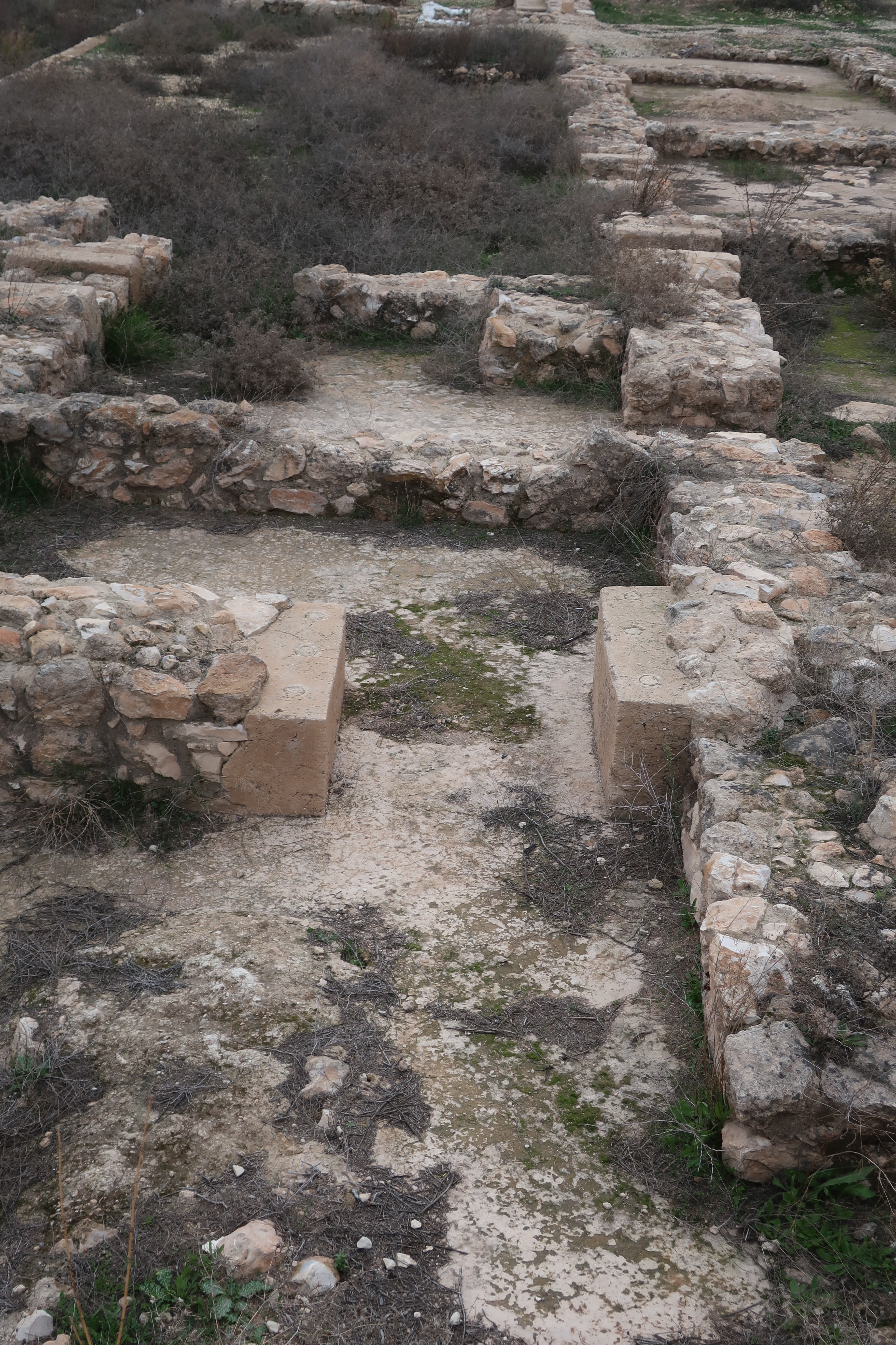 FileArchaeological_site_of_Yarmuth.jpg