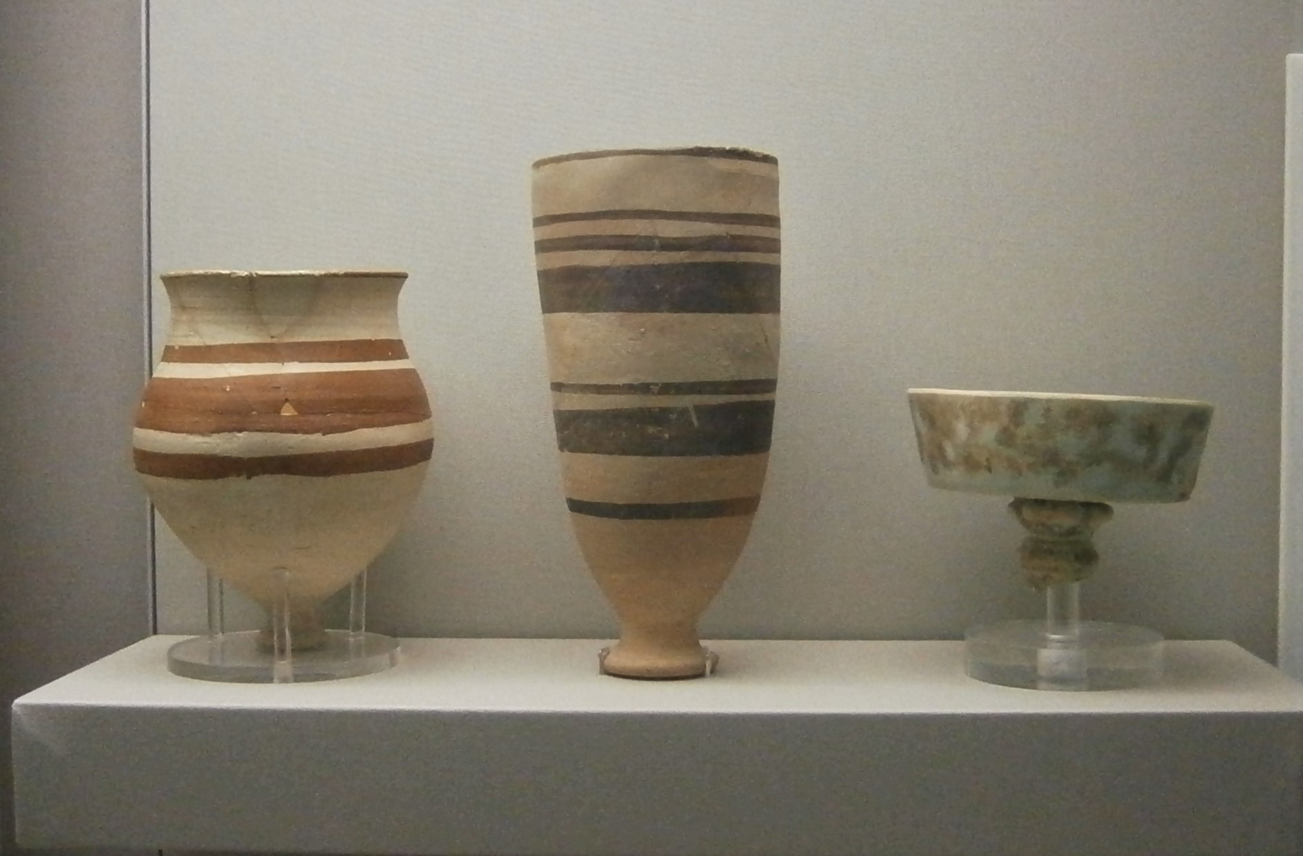 FileLuxury_tableware_-_Upper_Mesopotamia_LBA.jpg