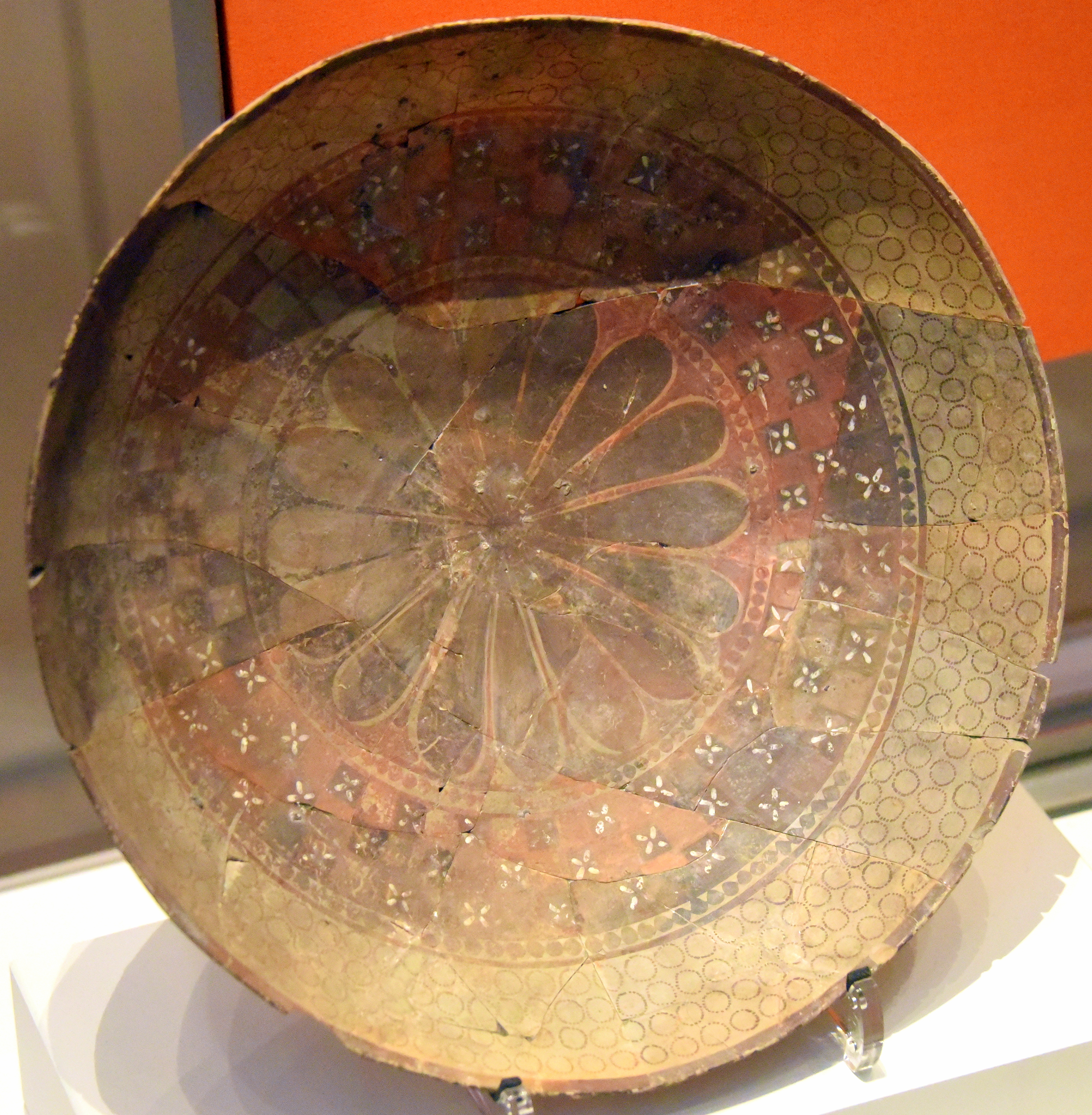 FileBowl_from_Tell_Aprachiyah_Iraq._The_bowl_was_found_fragmented_and_the_pieces_were_scattered_over_the_floor_before_the_building_was_slight._6000-5000_BCE._British_Museum.jpg