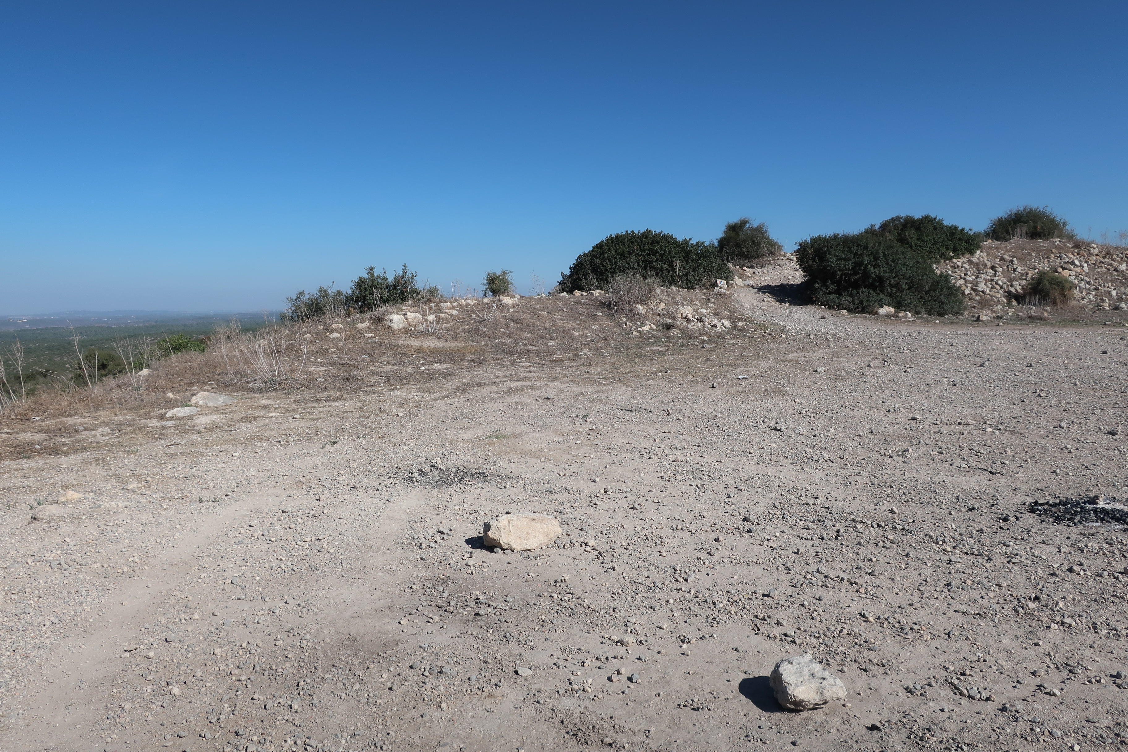 FileEminence_where_once_stood_the_Roman_villa.jpg