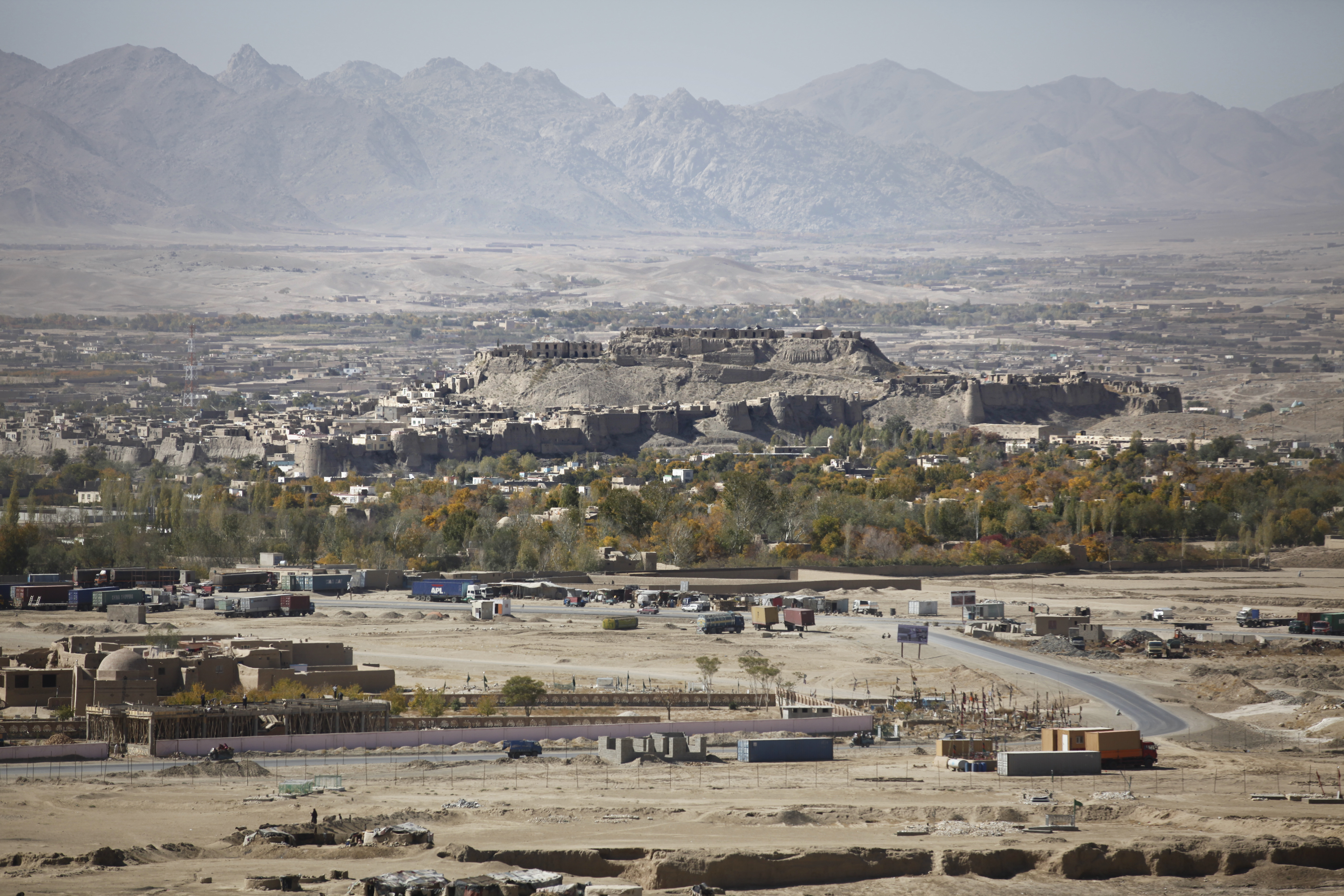 FileCitadel_of_Ghazni_seen_from_Tapa_Sardar.jpg