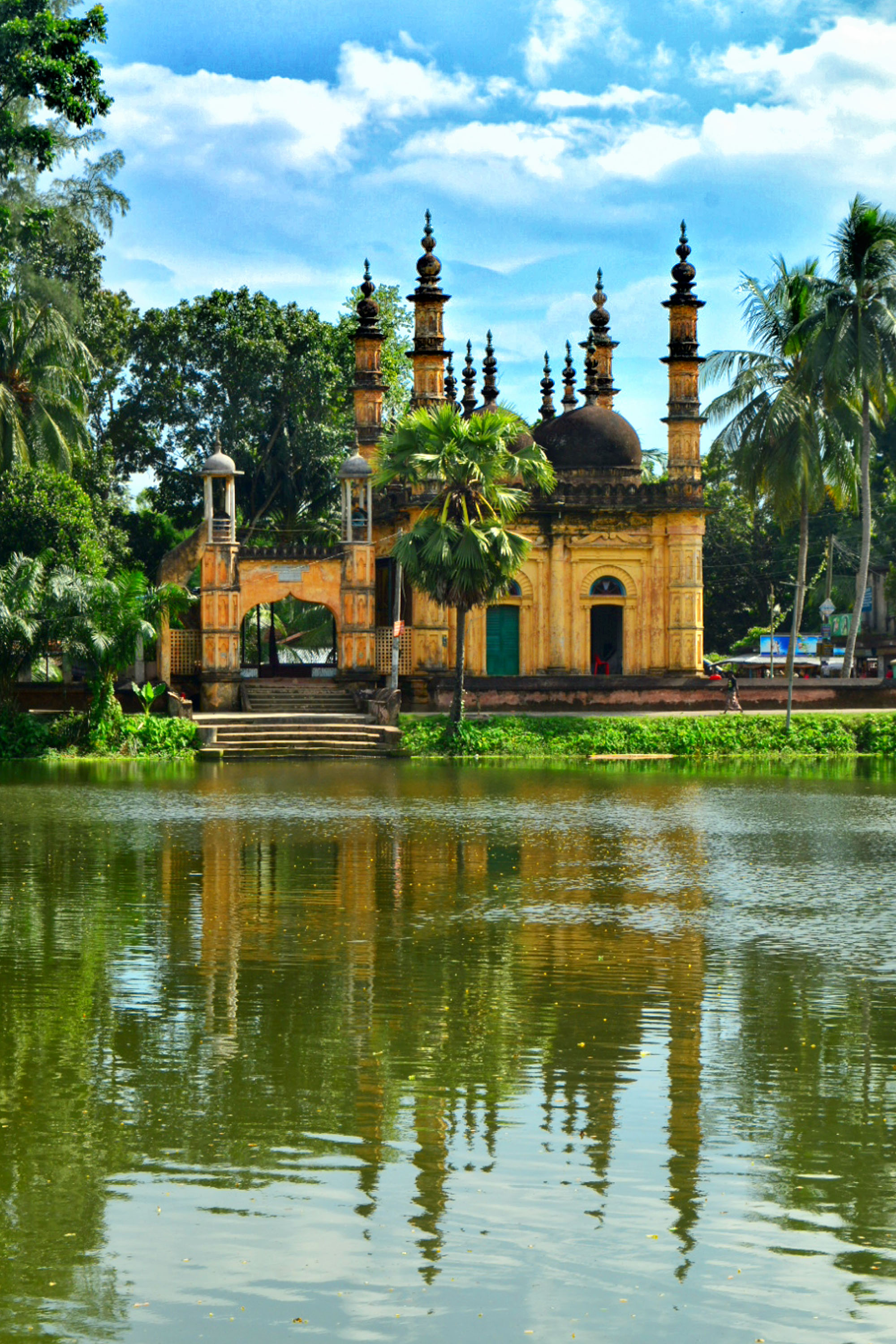 FileTetulia_Jami_Mosque_Refelection.jpg