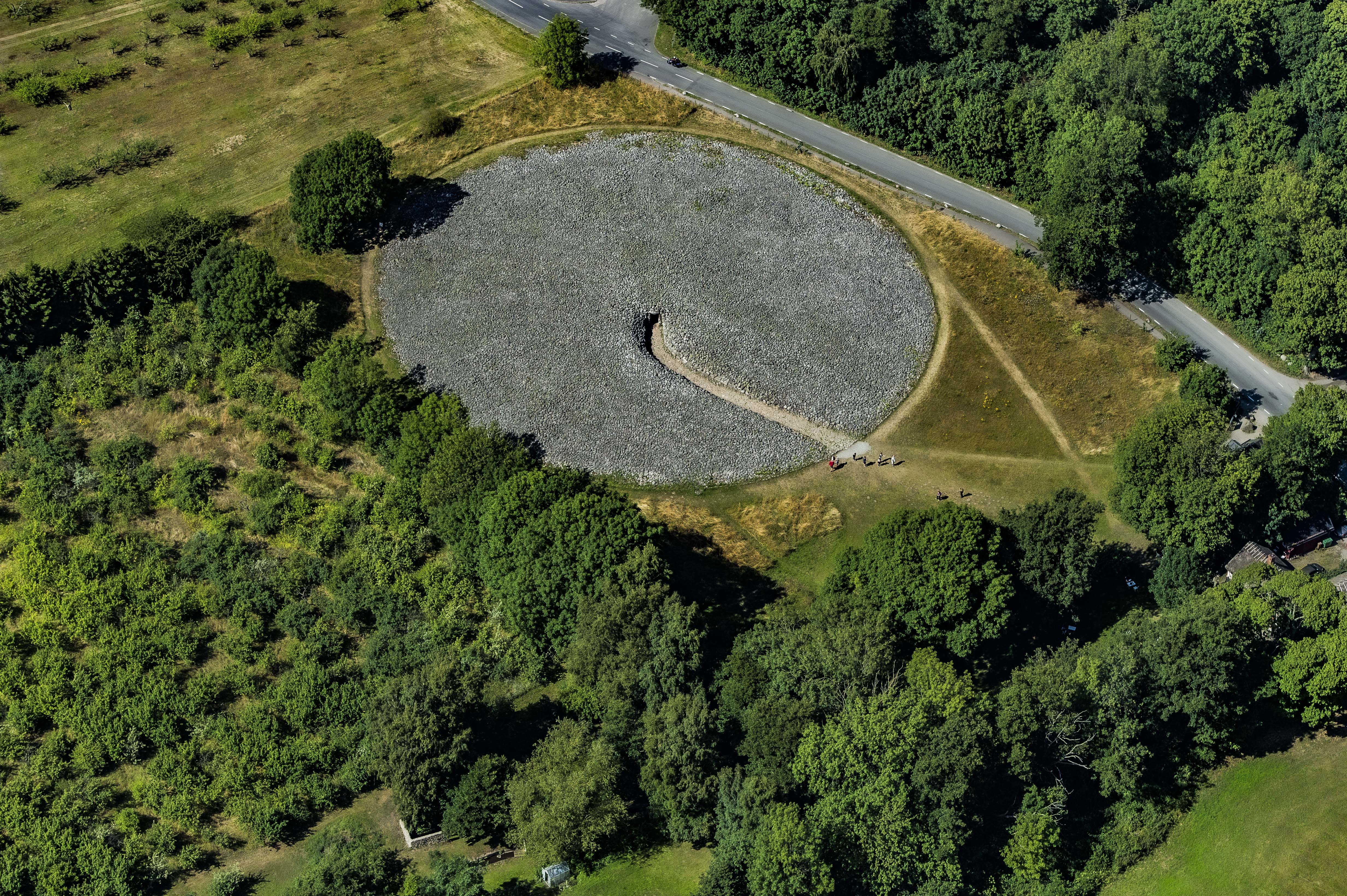 File0003Kungagraven_Kivik.jpg