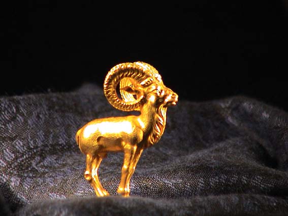 FileBactrian_treasure_-_ram_figurine.jpg