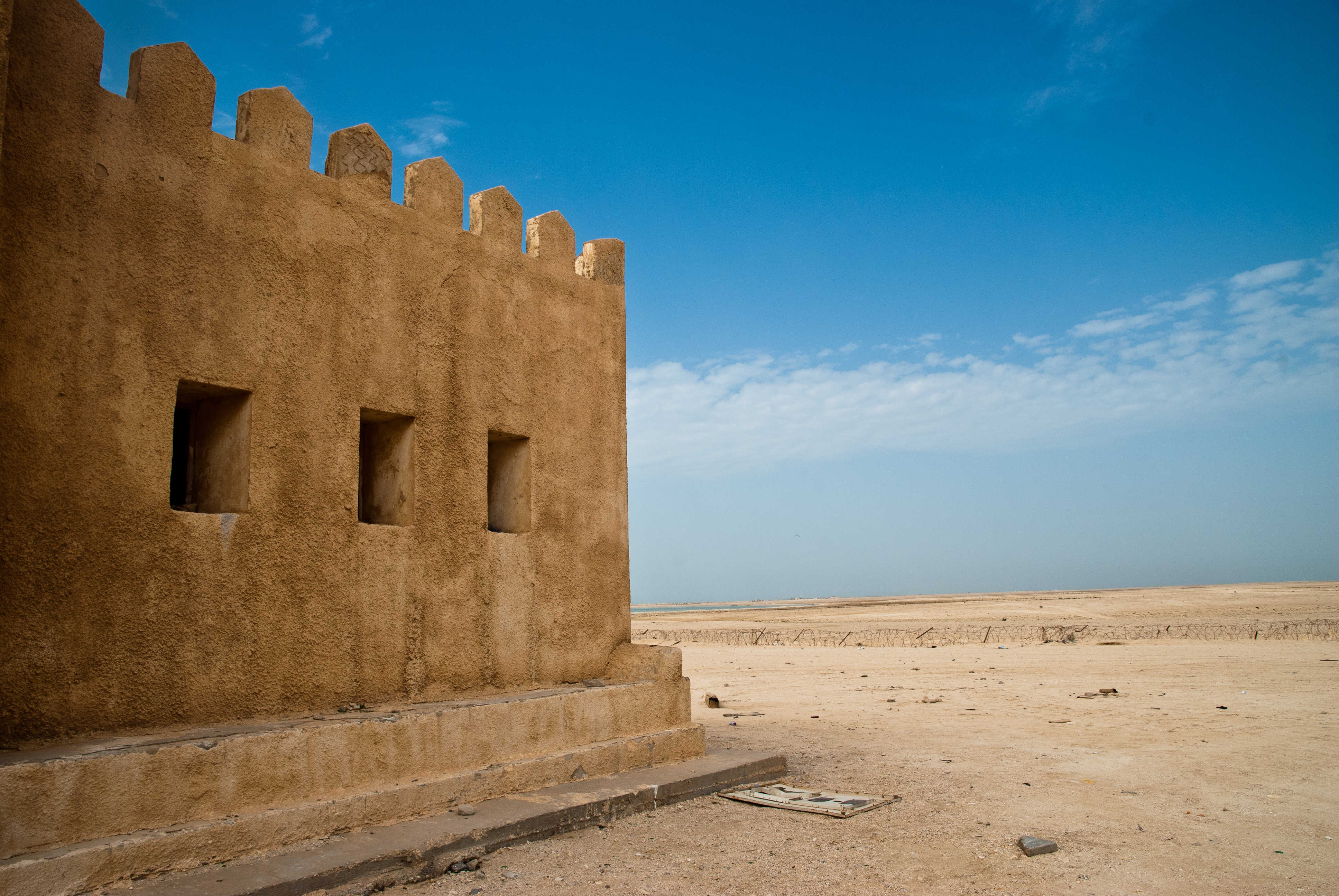 FileView_of_the_desert_behind_Umm_Al_Maa_Fort.jpg