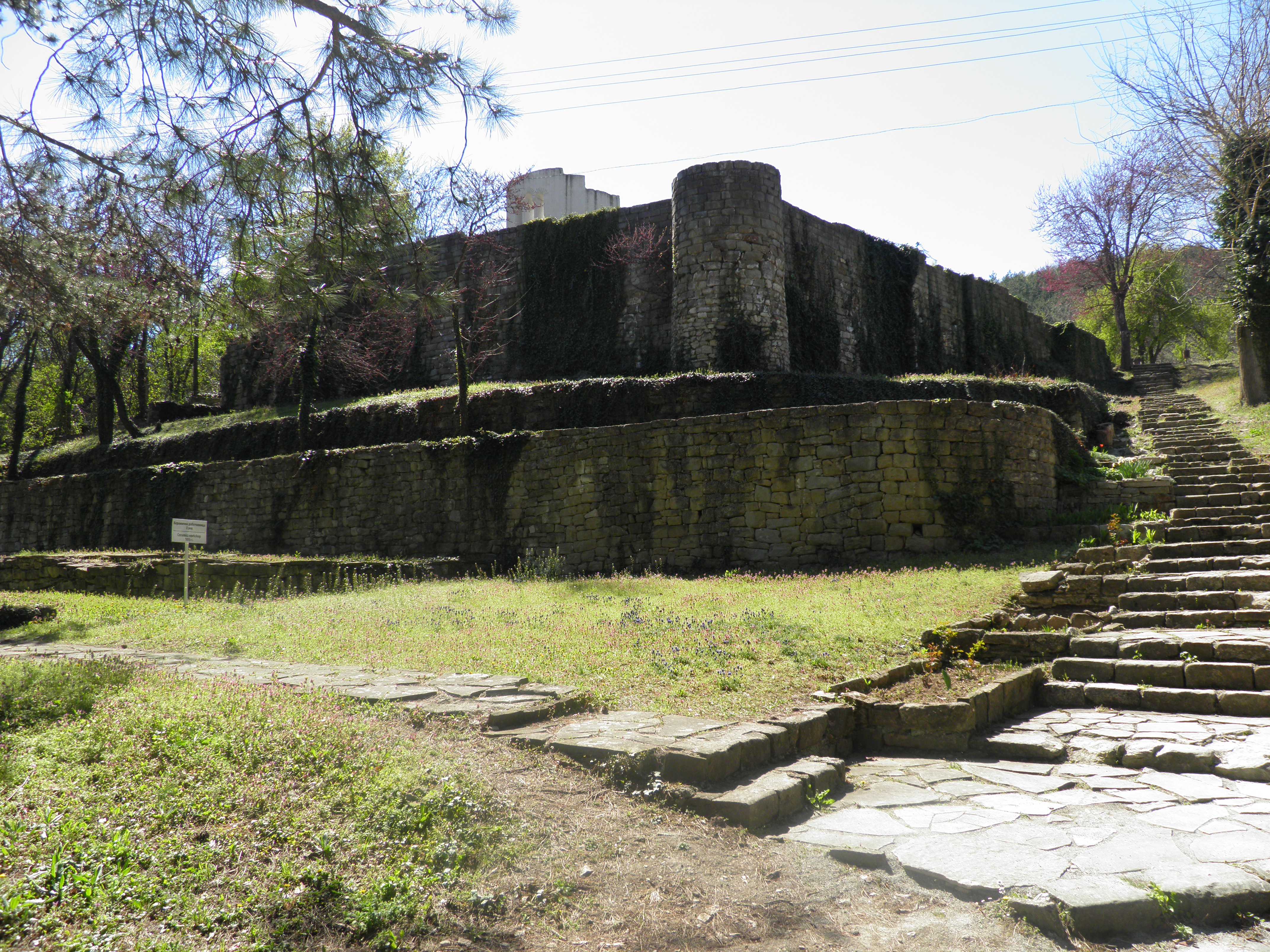 FileGolden_Church_in_Veliki_Preslav.jpg