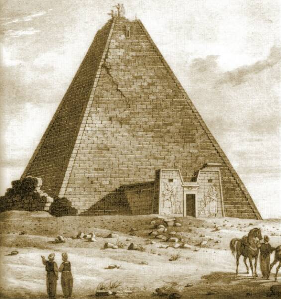 FileAmanishakheto_pyrmaid_Wad_Naqa.jpg