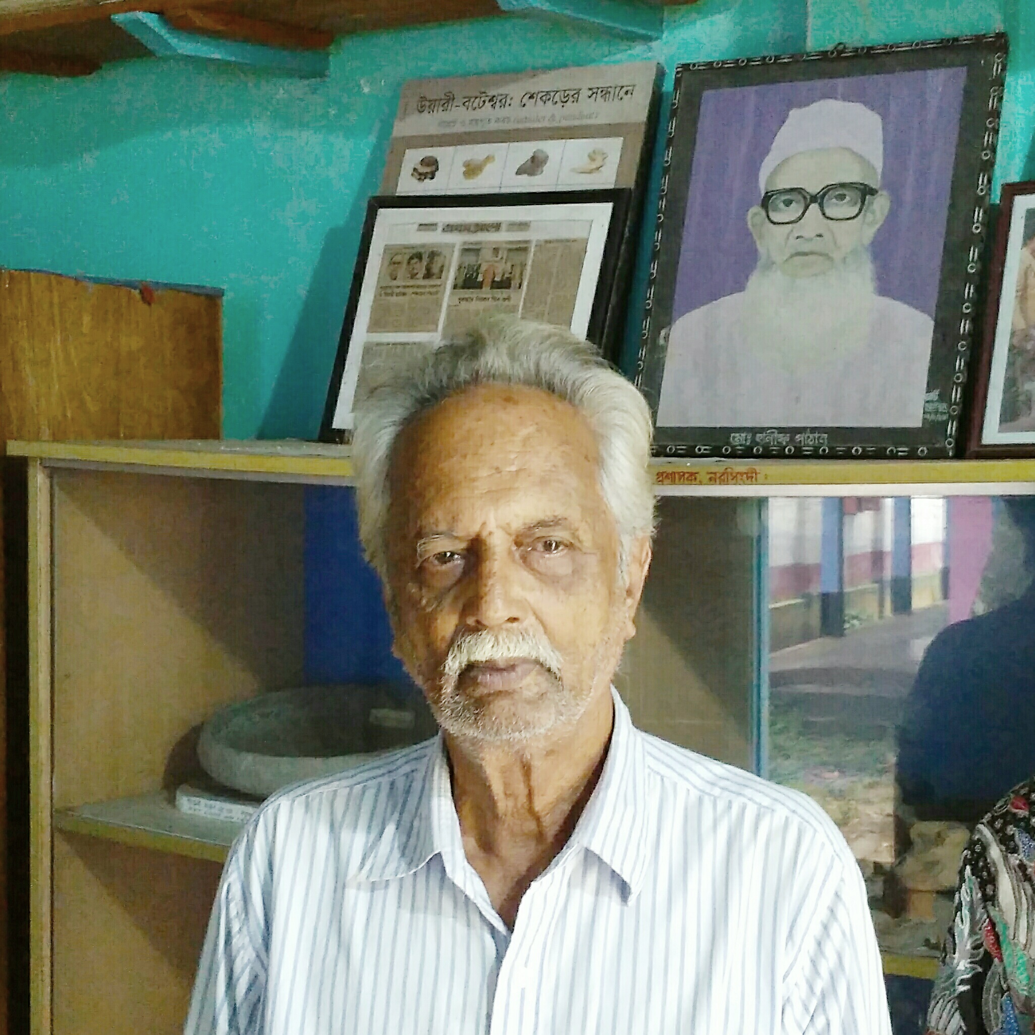 FileHabibulla_Pathan_An_archaeological_things_collector_of_Wari_-Bateshwar_ruins_Bangladesh_.jpg
