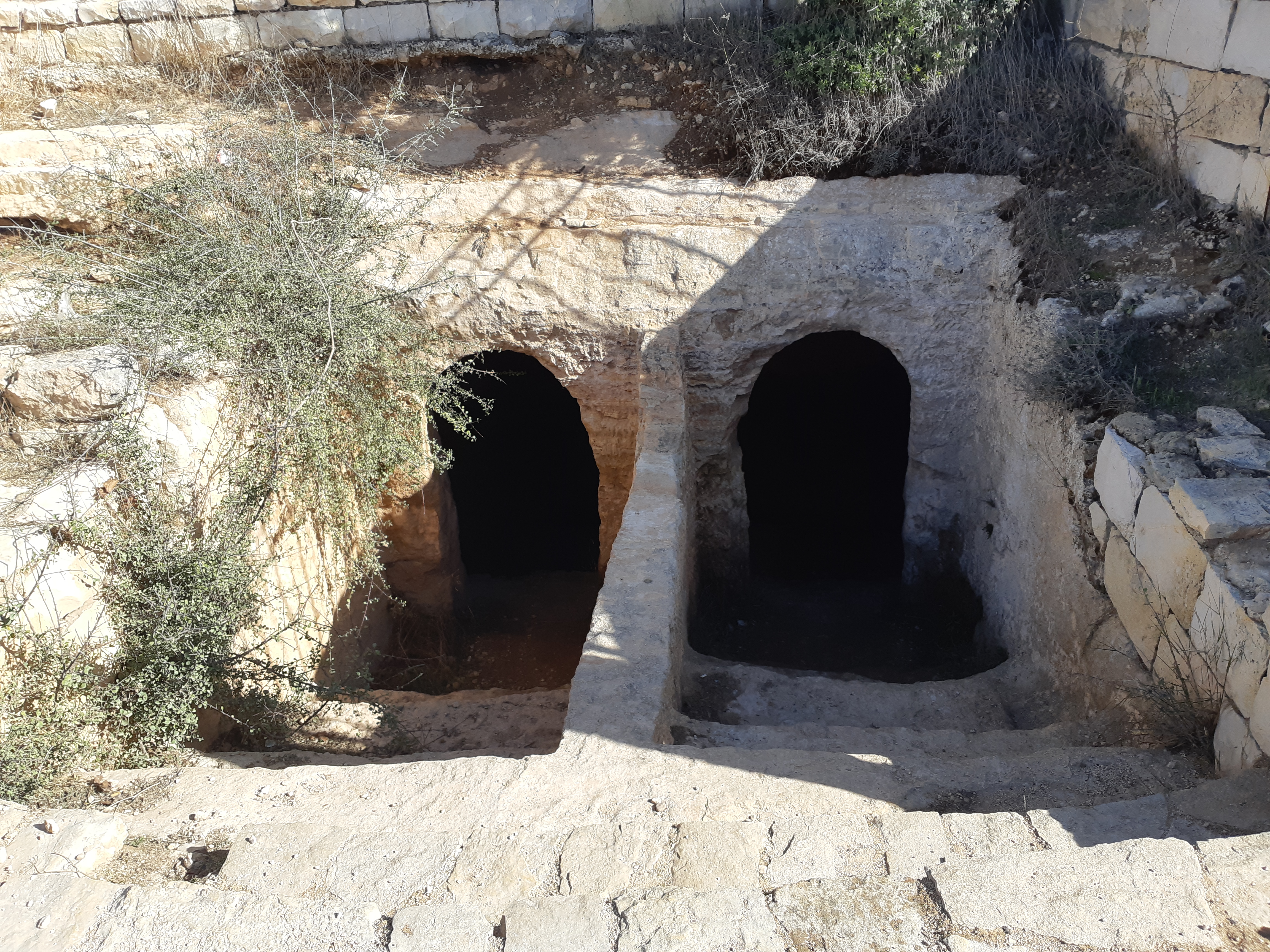 FileRitual_baths_for_pilgrims_Mikve_on_Road_of_Patriarchs_enter.jpg
