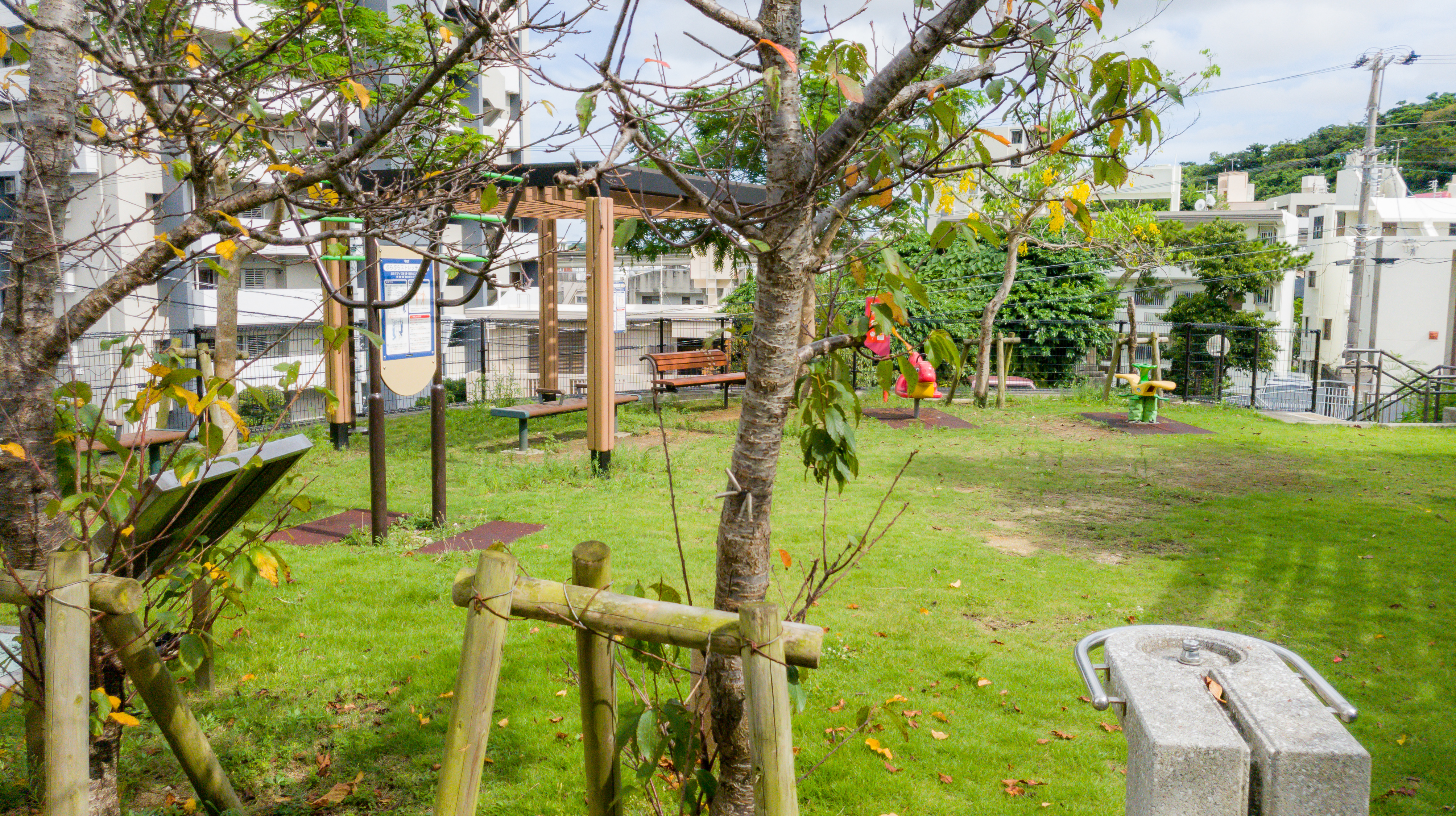 FileYamashita_First_Cave_Site_Park_Features_and_Facilities.jpg