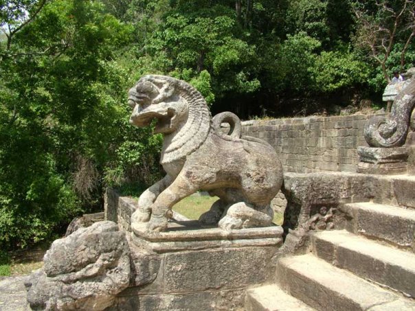 FileYapahuwa_Lion.jpg